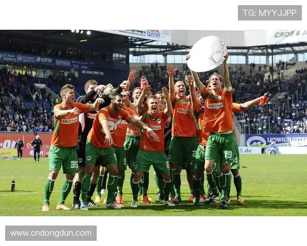 德乙最新比分揭晓 多支劲旅积分榜争夺激烈 排名变化显著