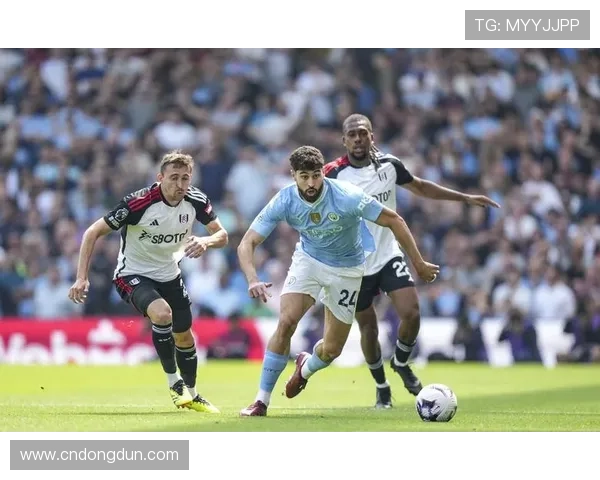 奥尔德姆足球俱乐部历史与发展：从辉煌到挑战的传奇之路