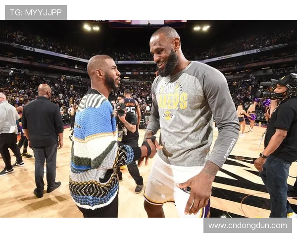 NBA赛季重磅揭幕 詹姆斯携手安东尼正式加盟湖人 争冠之路再度启程 NBA赛季重磅揭幕 詹姆斯携手安东尼正式加盟湖人 争冠之路再度启程