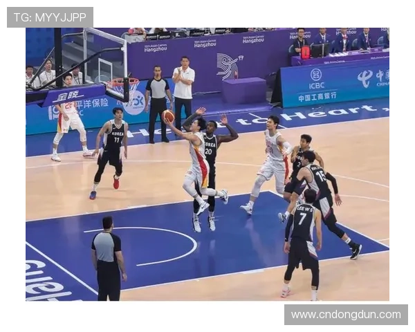 中国男篮逆袭战胜澳大利亚挺进世界杯四强，展现强大团队实力与拼搏精神