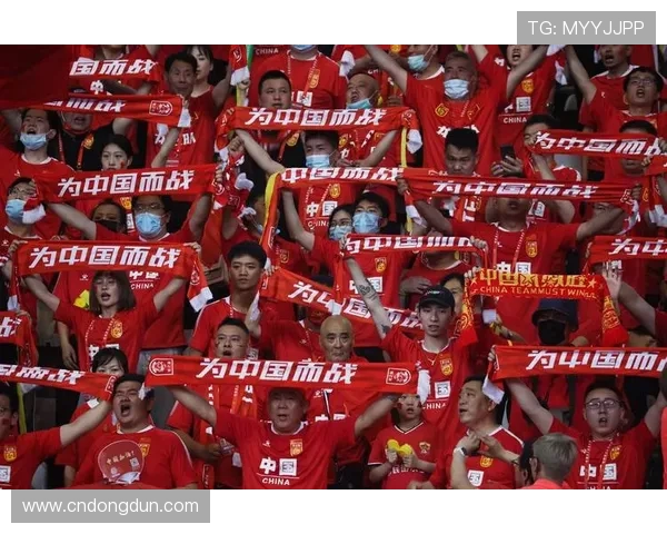 国足主场逆转劲敌全场鏖战九十分钟上演惊心动魄胜利时刻