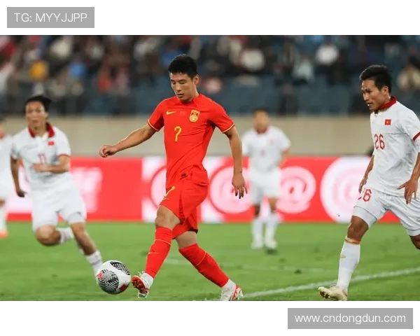 《世界杯预选赛激战正酣 中国男足迎战亚洲强队全力争取出线资格》 《世界杯预选赛激战正酣 中国男足迎战亚洲强队全力争取出线资格》