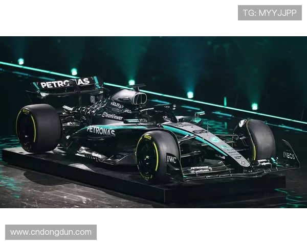 F1赛季最新动态：车队变动引发激烈竞争，新技术创新提升赛车性能